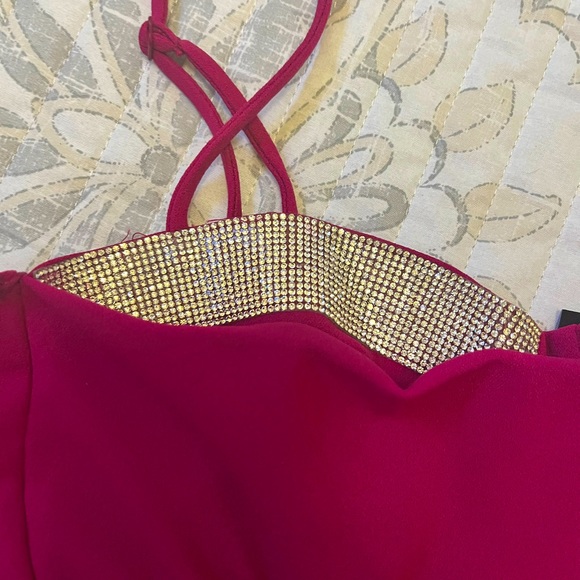 Magneta Cropped Rhinestone top NWT - Picture 3 of 3